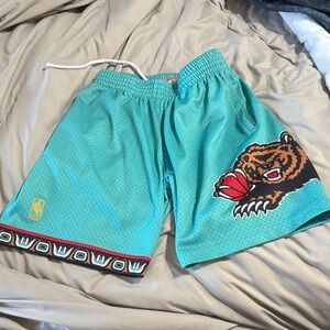 Grizzlies shorts